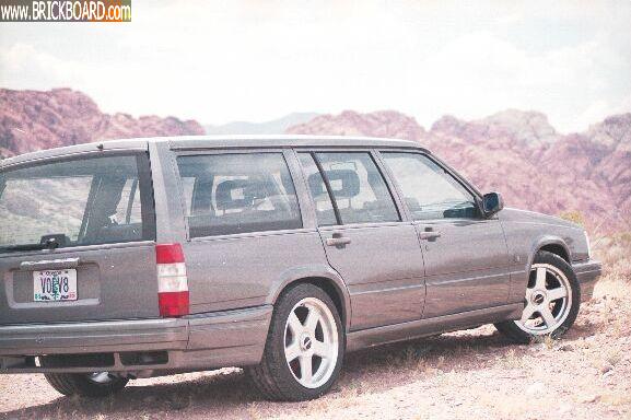Volvo 700 -- 745 v8