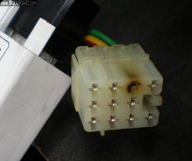 Volvo 200 -- bad fuel relay block connector