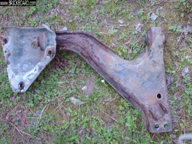 Volvo  -- 240 pass control arm