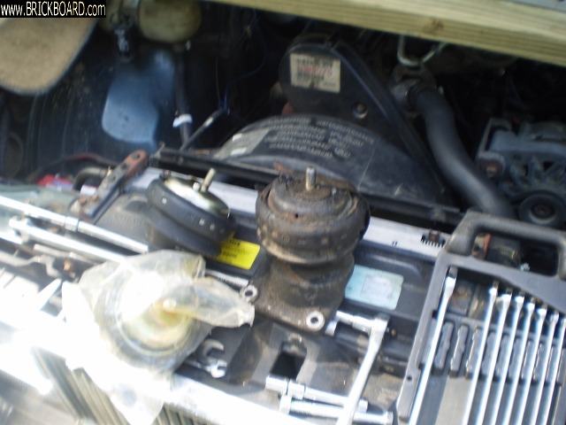 Volvo  -- Engine mounts