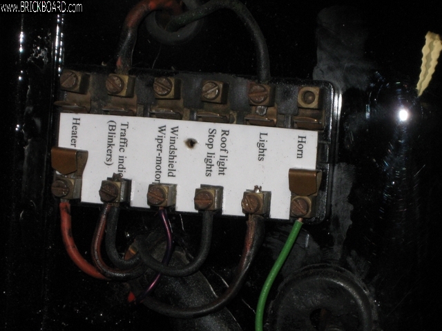 Volvo 444-544 -- Fuse Panel