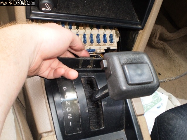 Volvo 700 -- Shifter looseness