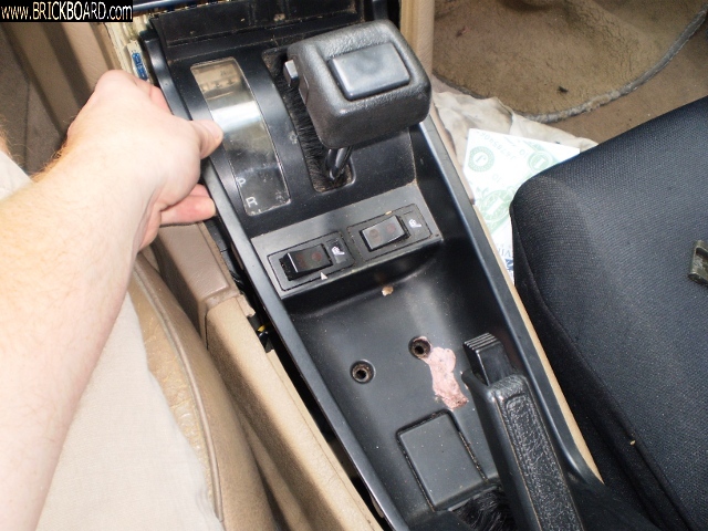 Volvo 700 -- Shifter looseness