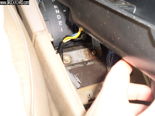 Volvo 700 -- Shifter looseness