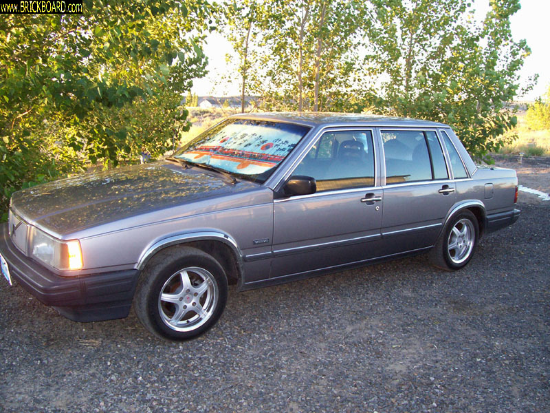 Volvo  -- vcclassic 1990 VolvoGL 242K