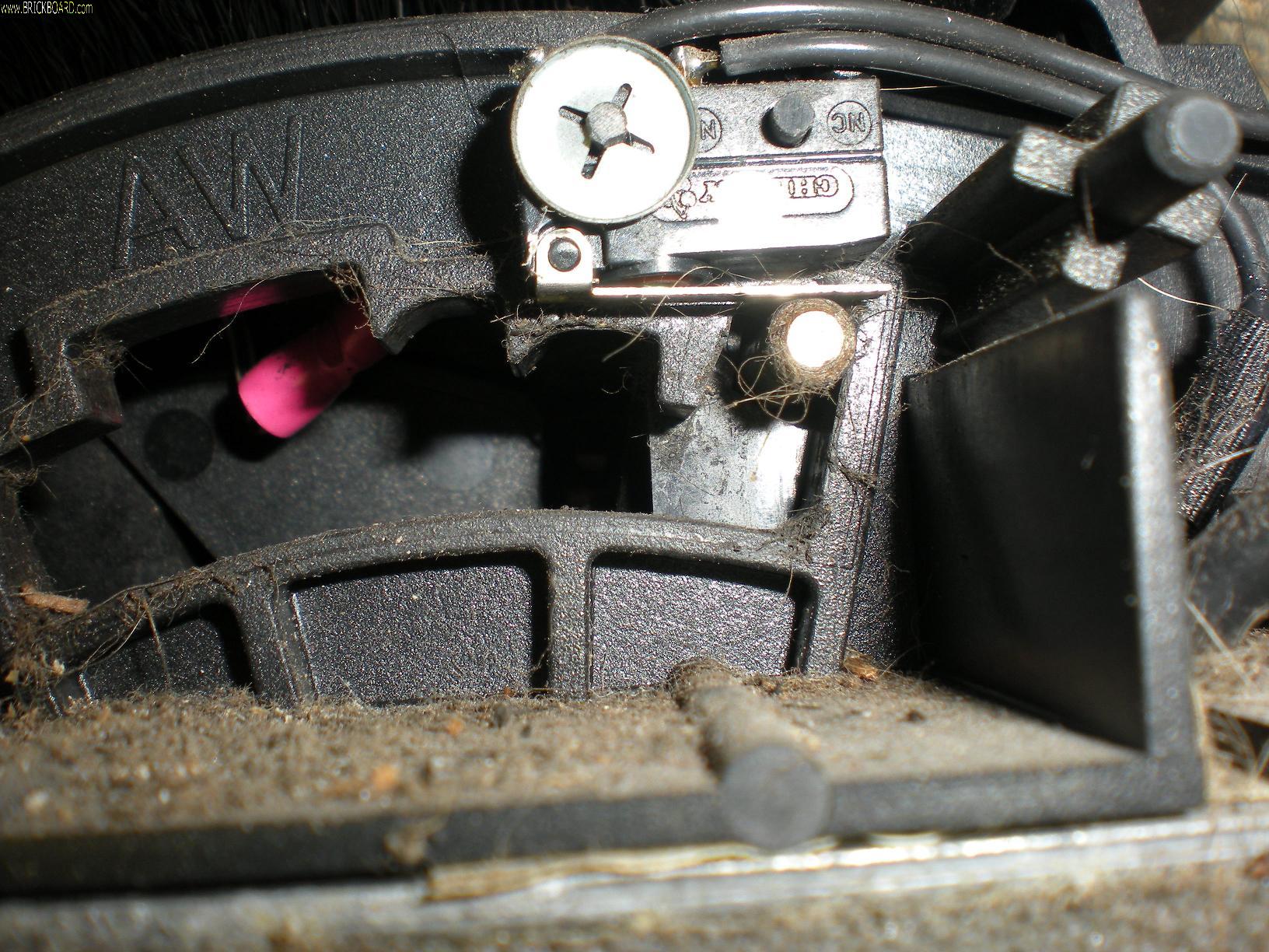 Volvo 900 -- shifter microswitch