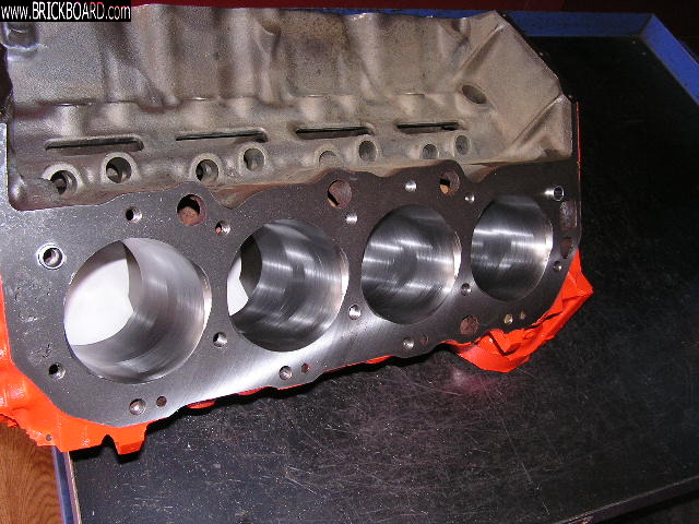 Volvo 140-160 -- Eyebrows recommend on intake side when combustion chamber exceeds bore.