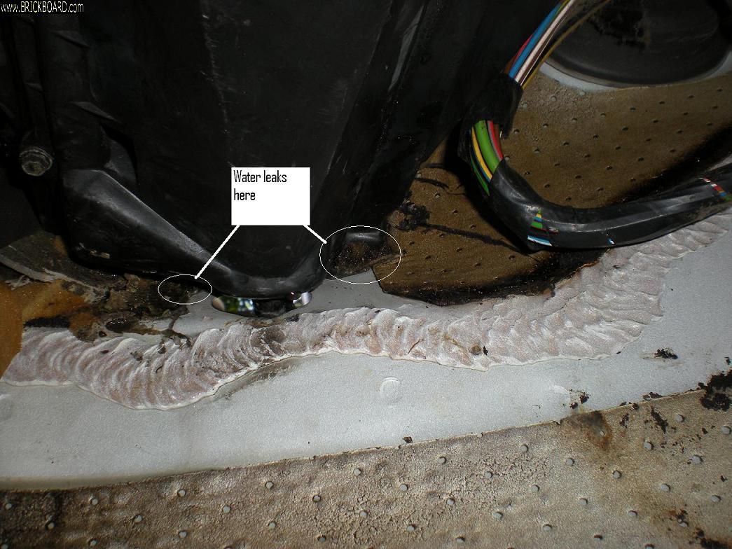 Volvo 900 -- AC water leak