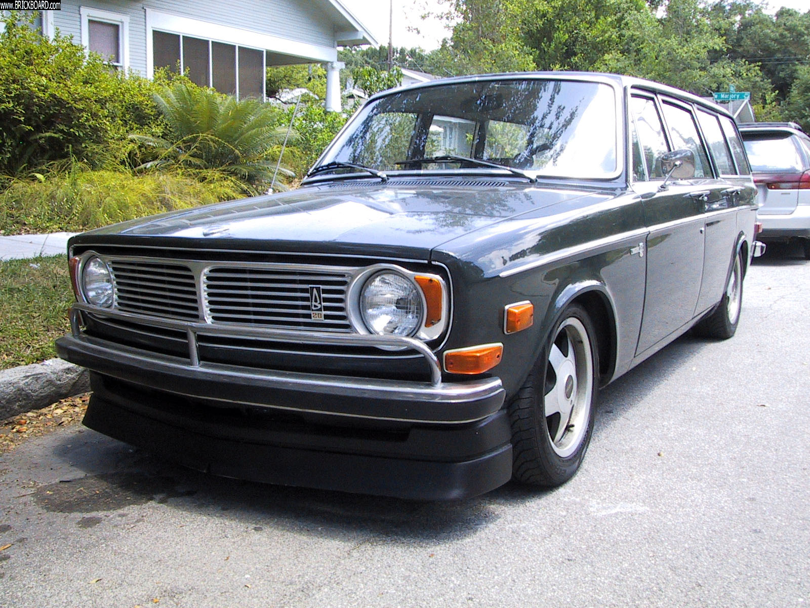 Volvo  -- '68 145s