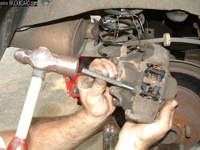 Volvo 900 -- 940 rear brake guide pins installation