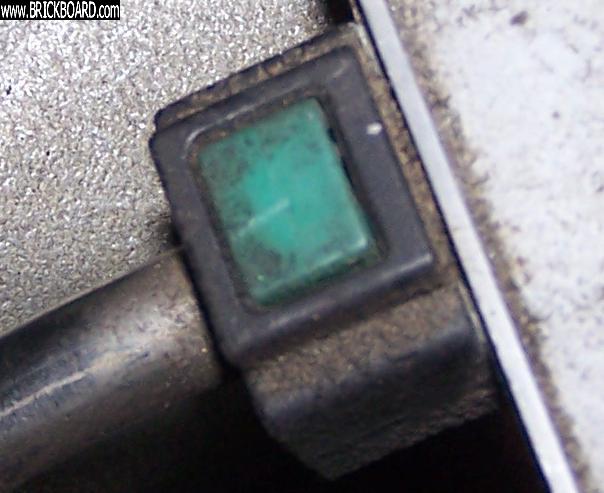 Volvo  -- 2003 v70 fuel line connect