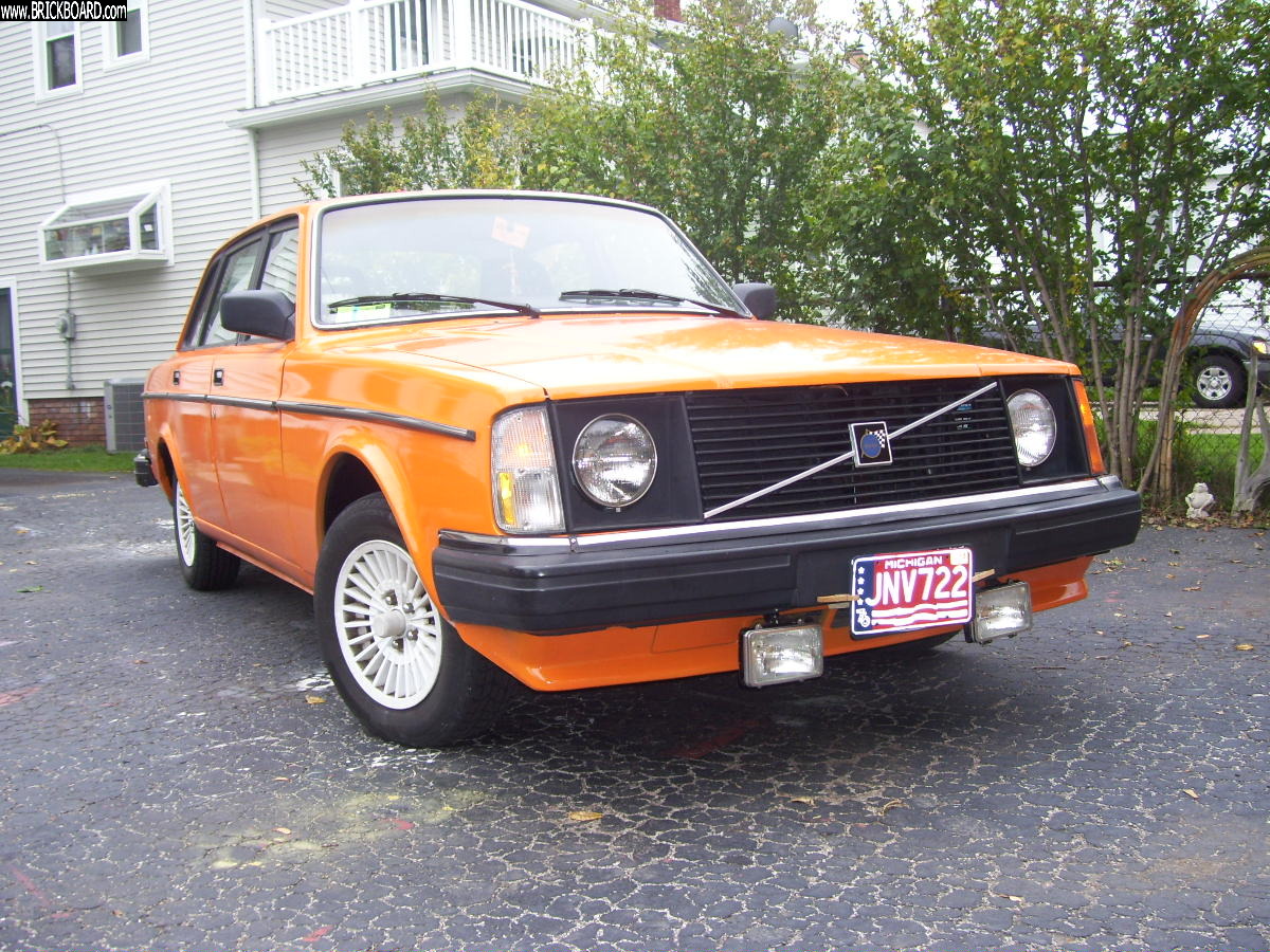 Volvo  -- Retro 70's conversion on late model 240