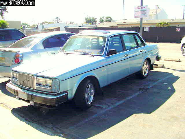 Volvo  -- BLu