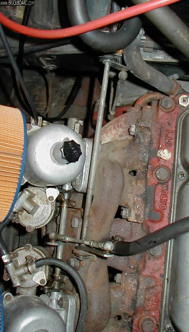 Volvo  -- 1968 122S carb. linkage