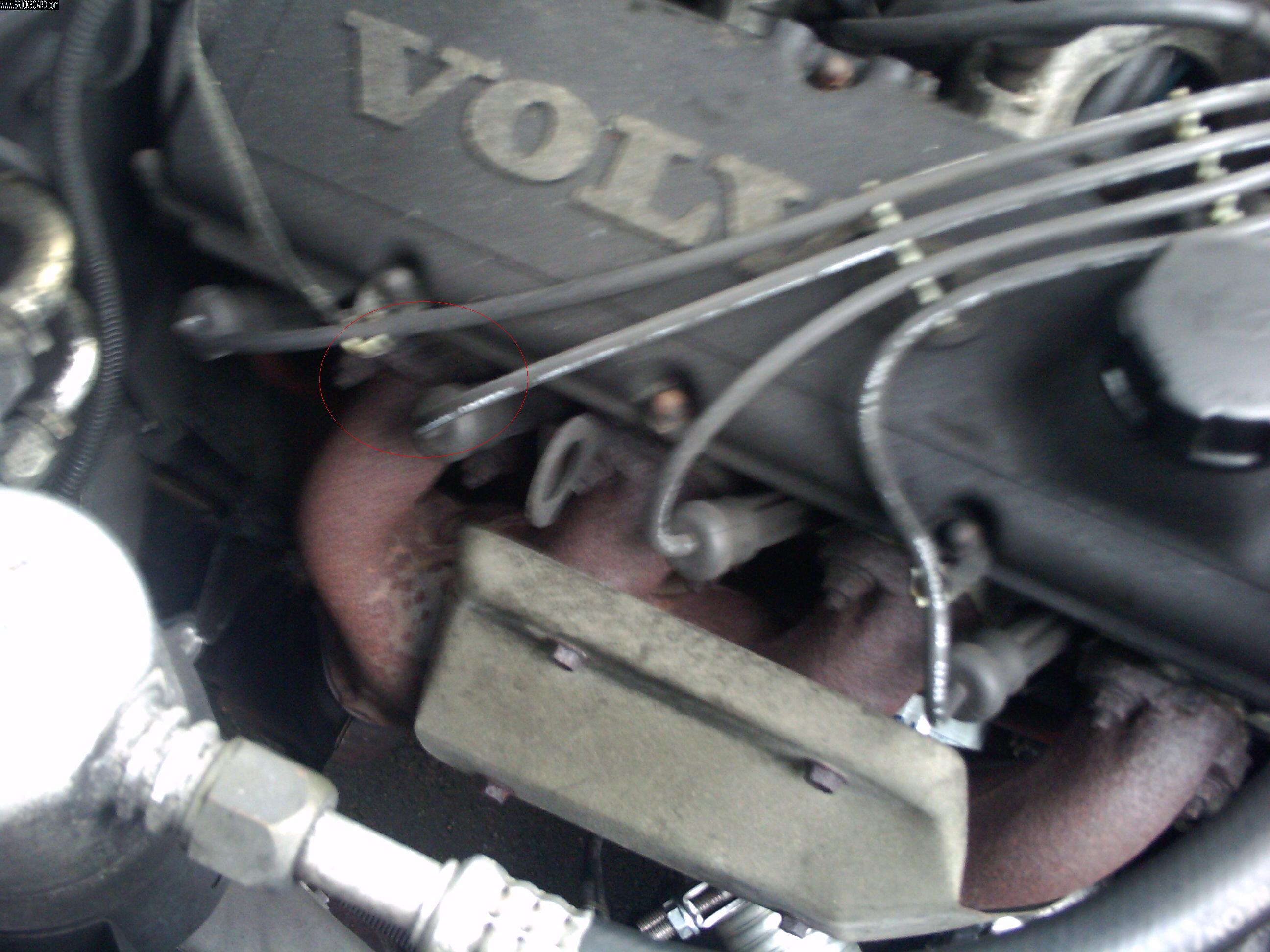 Volvo  -- 1991 Volvo 240 - Engine