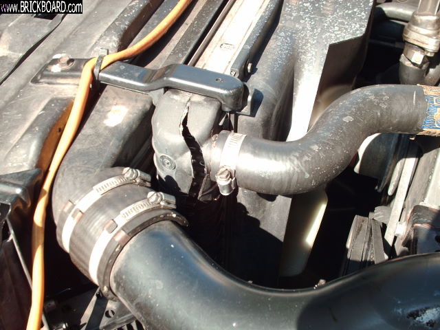 Volvo 700 -- Split radiator