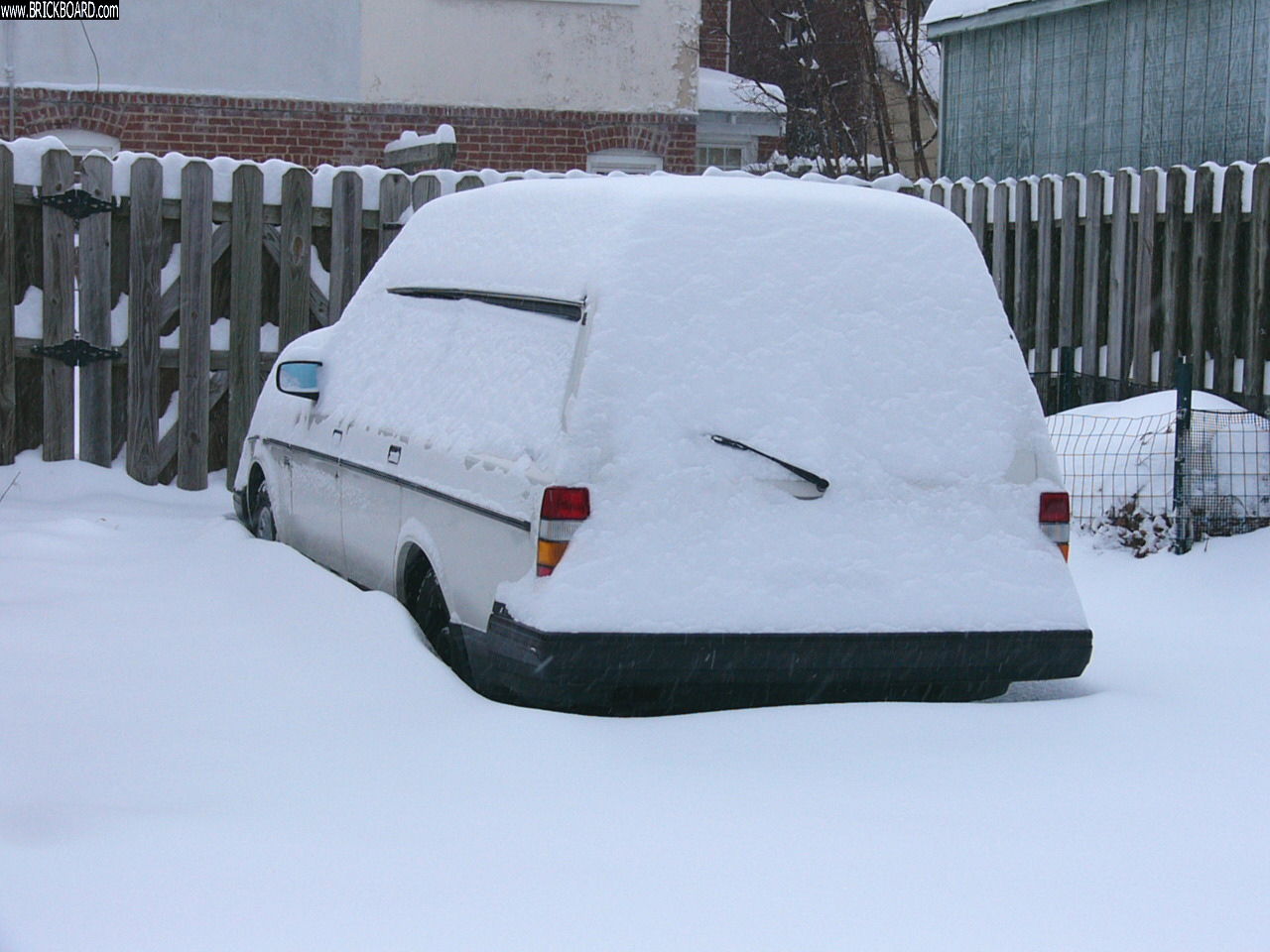 Volvo  -- 1989 245 in the snow