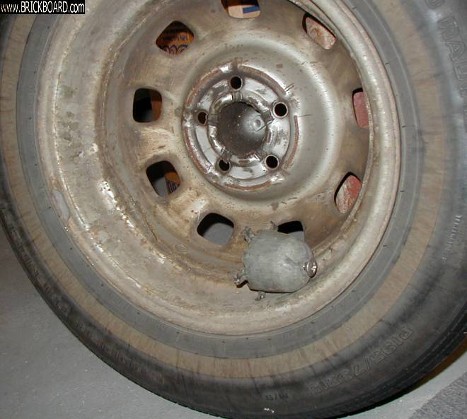 Volvo 140-160 -- Hub cap insert