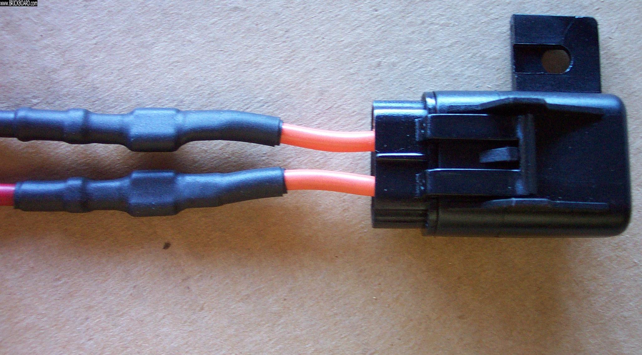 Volvo 200 -- Fuse Holder, Waterproof