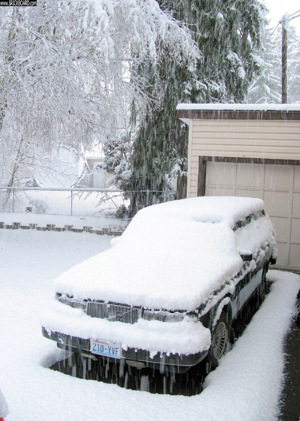 Volvo 200 -- Here is my '82 GL...