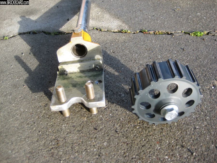 Volvo  -- B234 oil pump pulley tool 4