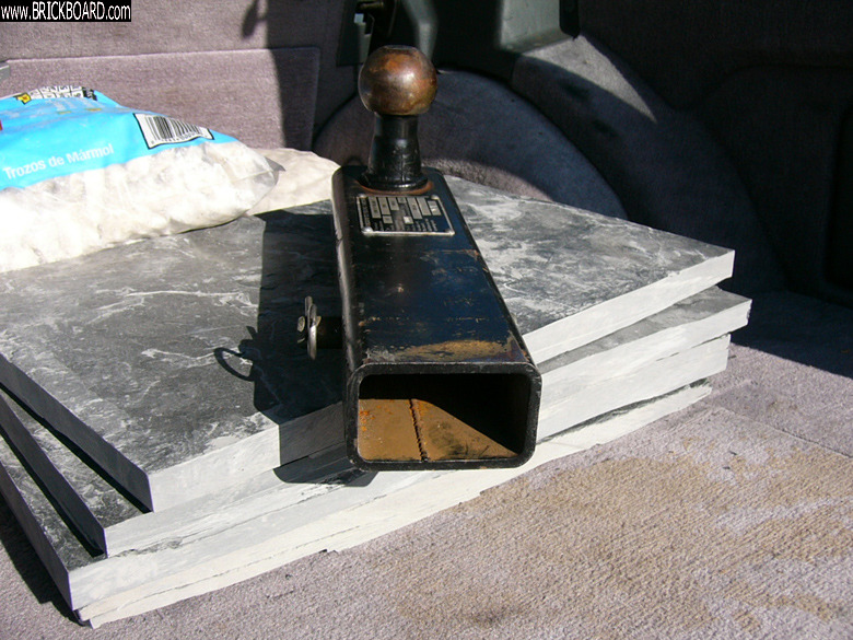Volvo 900 -- OE hitch on a 945
