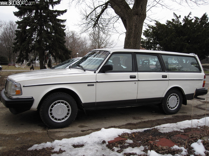 Volvo 200 -- The White Whale 1989 245 