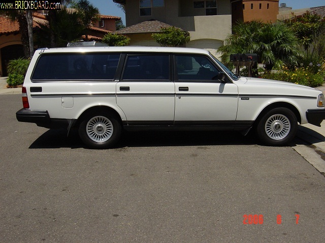Volvo  -- 1988 245 GL