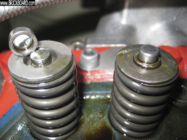 Volvo  -- cylinder 1 springs