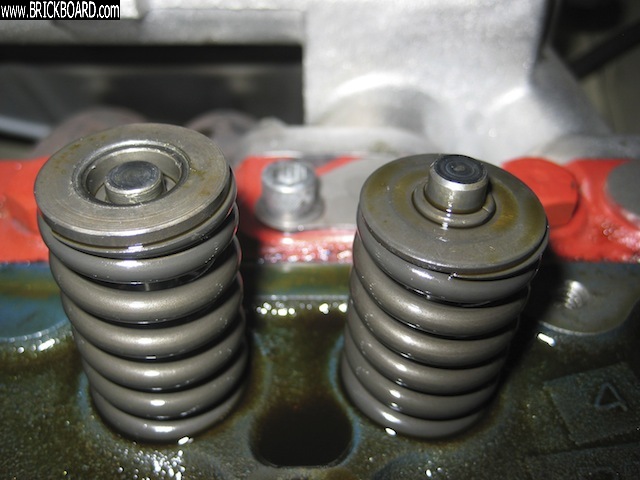 Volvo  -- cylinder 3 springs