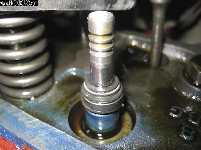 Volvo  -- cylinder 3 intake valve