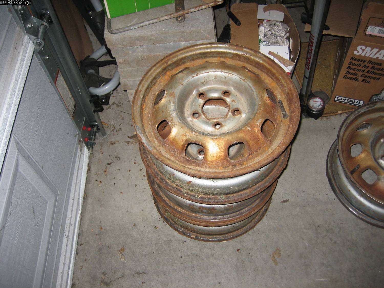 Volvo 140-160 -- 1974 142 wheels