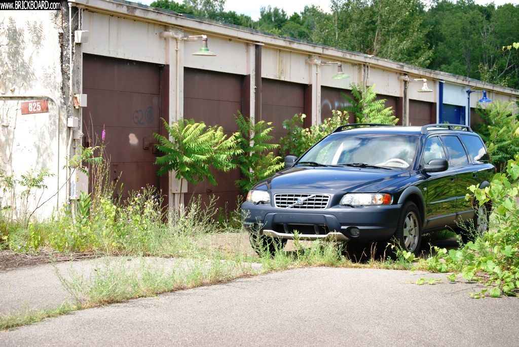 Volvo XC -- 04 XC70
