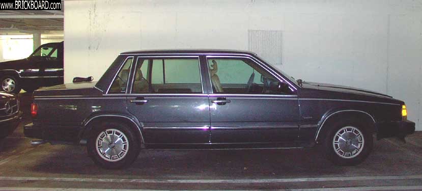 Volvo  -- 1988 740 GLE 126K