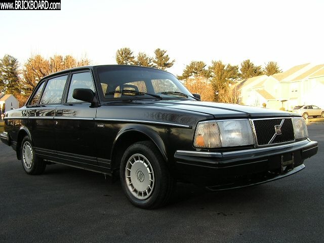 Volvo  -- 1993 Volvo 240 "GUBBMNT