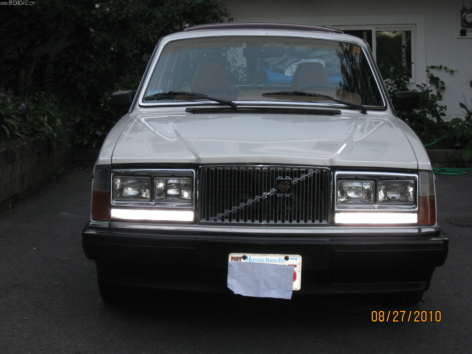 Volvo 200 -- 1983 244 GL
