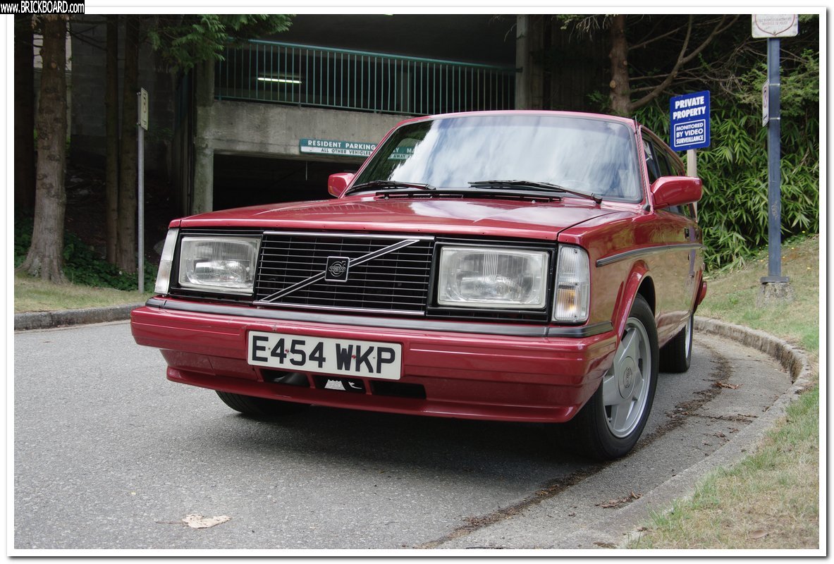 Volvo 200 -- Ford Mustang 5.0 H.O. Conversion