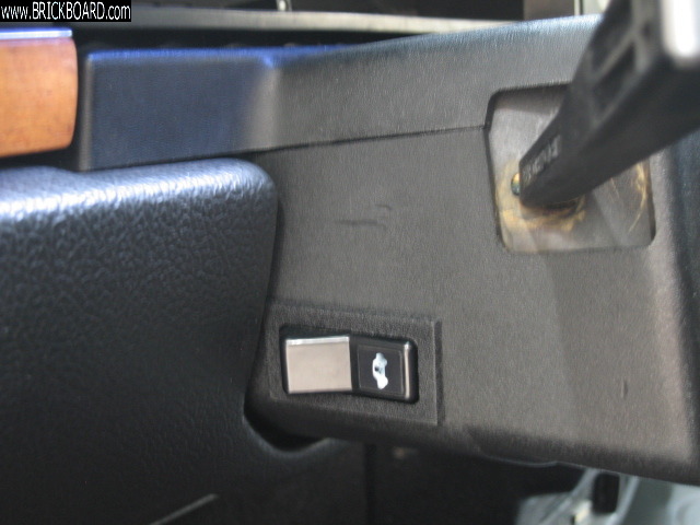 Volvo 200 -- Alternative Accesory Switch Location