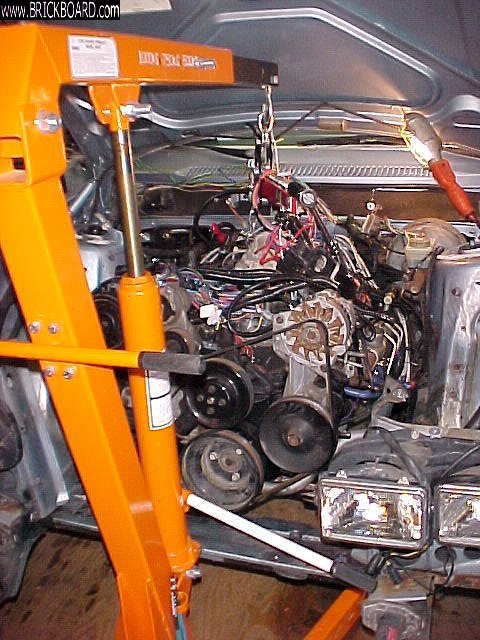 Volvo  -- 262C ENGINE COMPARTMENT