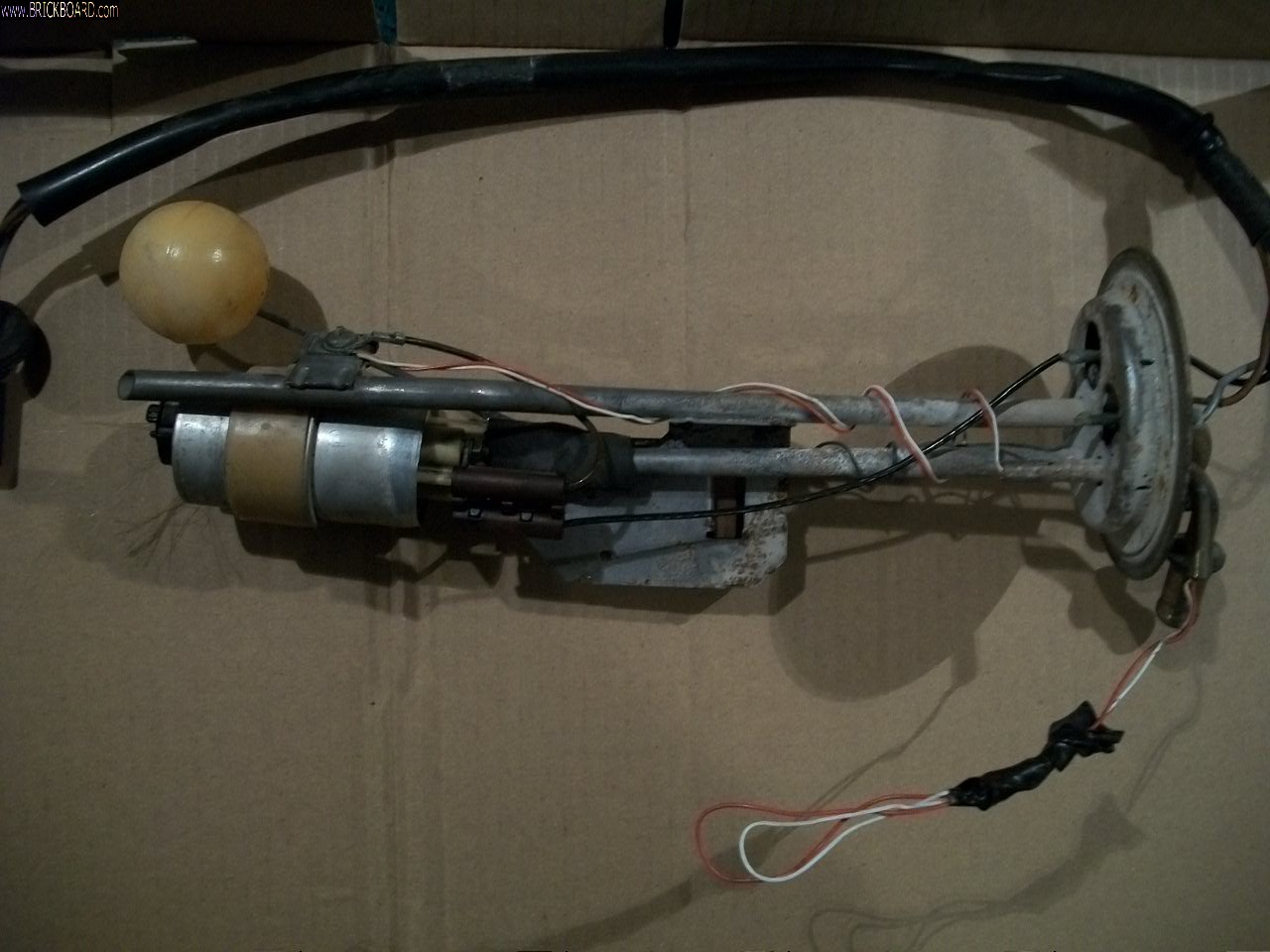 Volvo 200 -- 1980 242 In-tank Fuel Pump