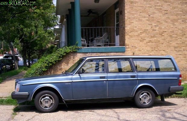 Volvo 200 -- The Blue Astrid