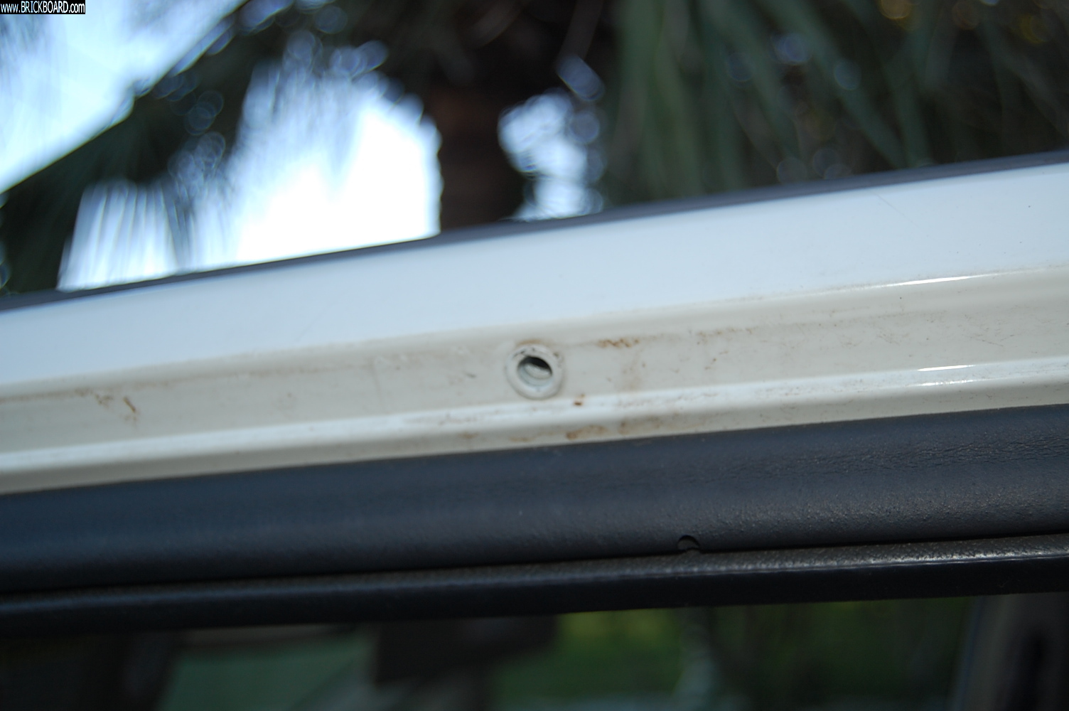 Volvo V70 -- V70 roof rack pinhole