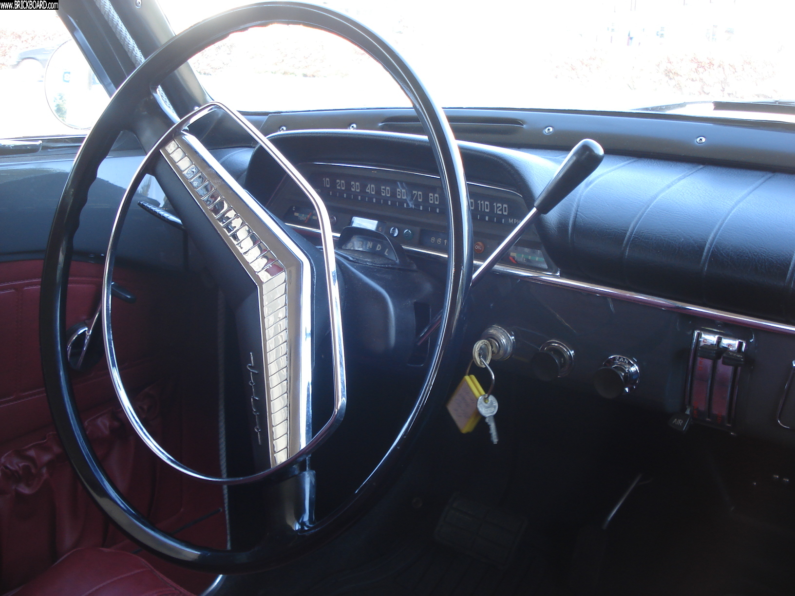 Volvo  -- 1967 122s