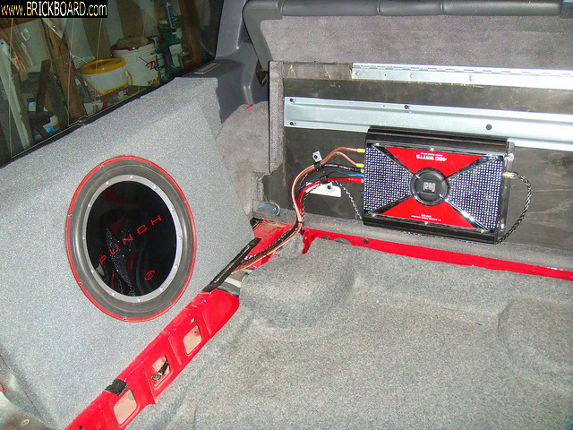 Volvo  -- Sub and amp