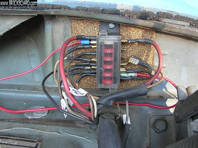 Volvo 120-130 -- Replacement Fuse Box Mod