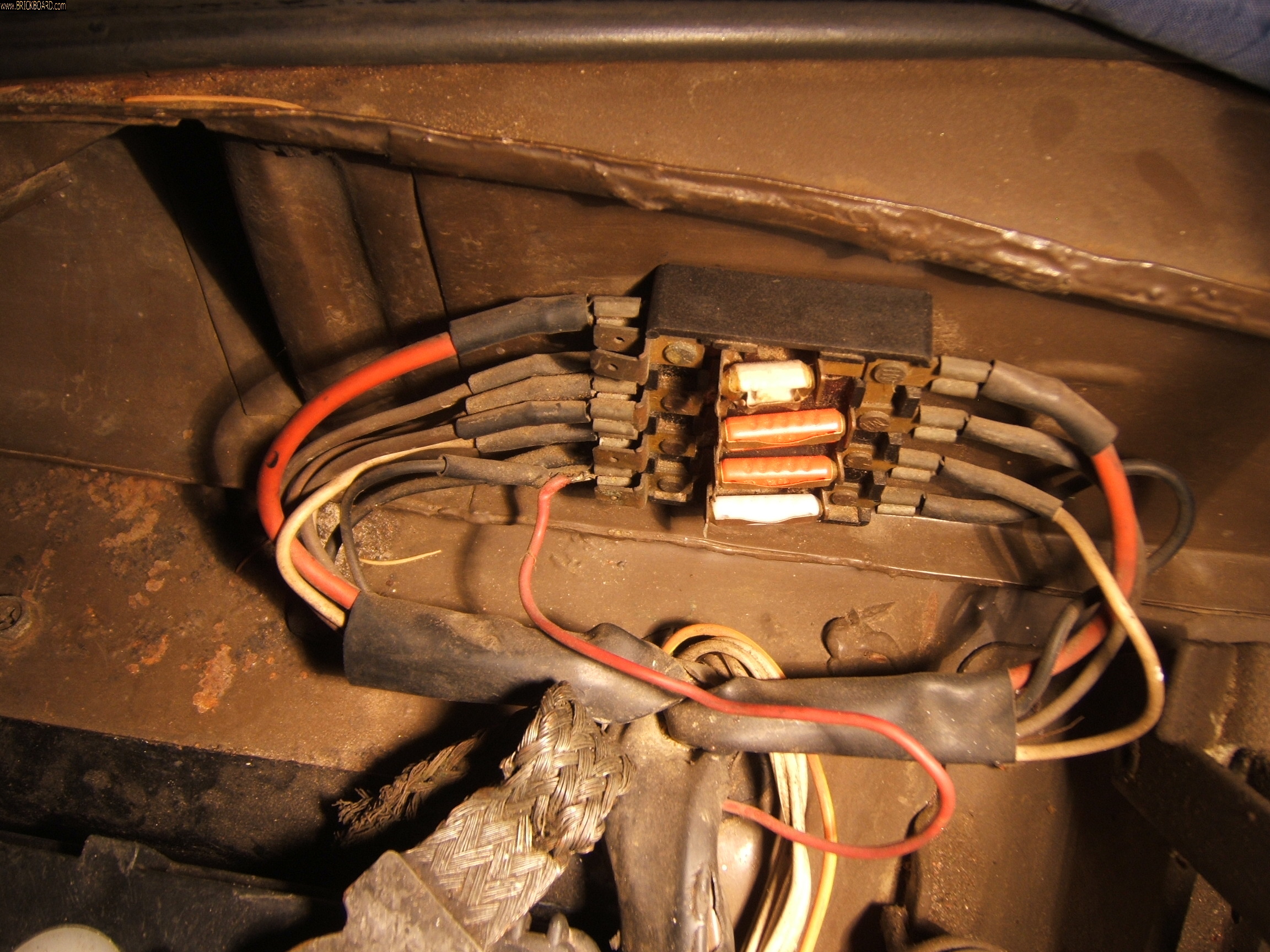 Volvo 120-130 -- fuse