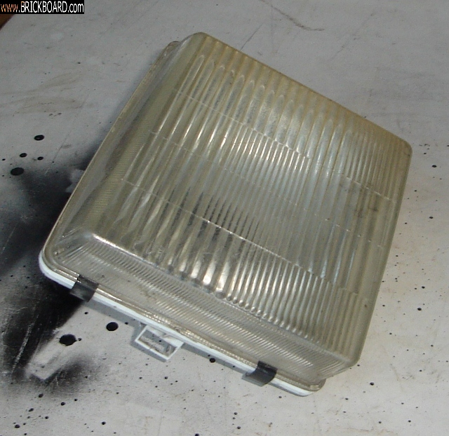 Volvo 900 -- Volvo 900 series fog lense