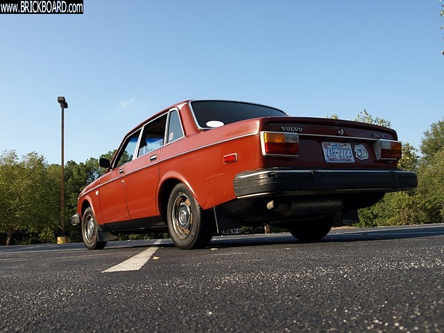 Volvo  -- 1977 244DL
