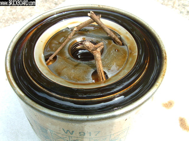 Volvo 900 -- Oil Filter Drain